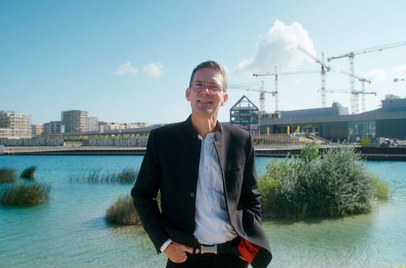 Johannes Tovatt, schwedischer Architekt und Masterplaner der Seestadt Wien – Bild: SWR/​NGF Geyhalterfilm