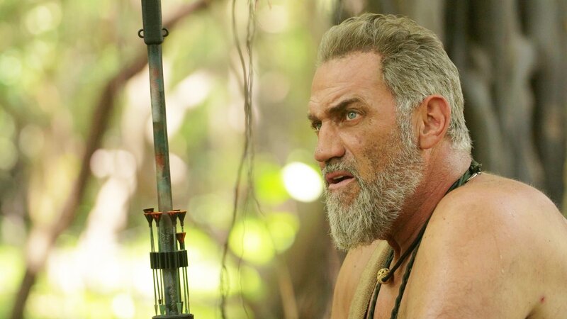 EJ mit seinem Überlebensgegenstand. – Bild: Discovery Communications LLC