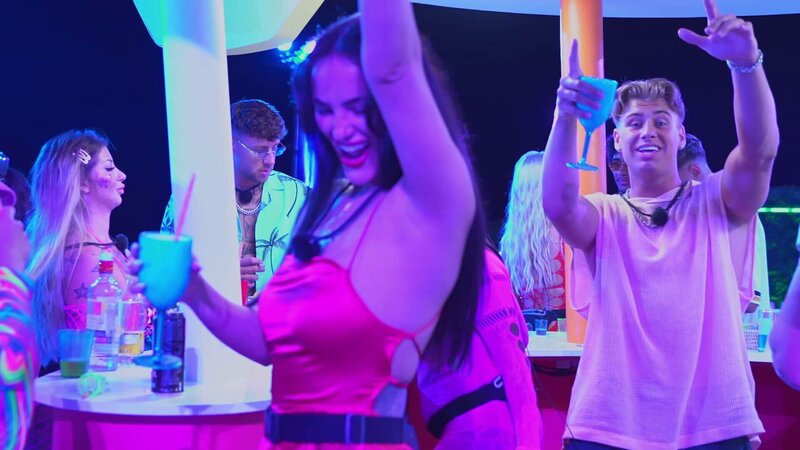 Daymian (r.) – Bild: Paramount