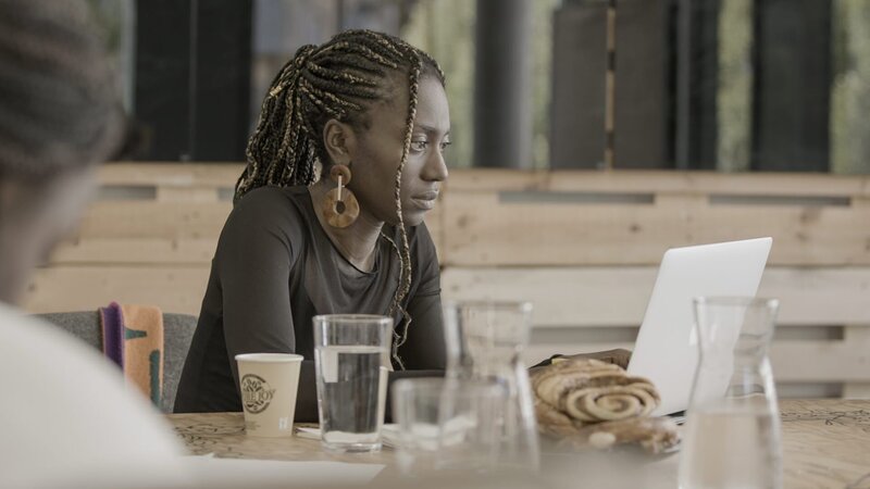 Christiana ist staatenlos. Sie gründet „Statefree“ für staatenlosen Menschen. – Bild: ZDF und Tobias Tempel