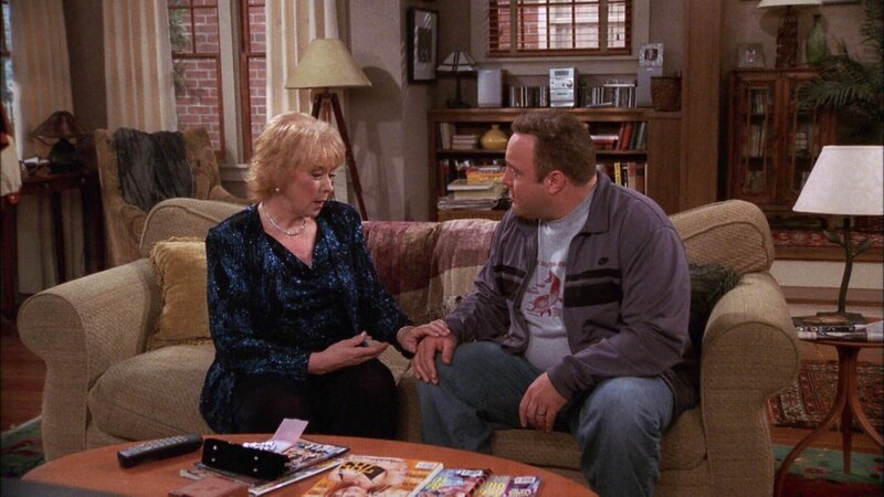 l-r: Janet Heffernan (Jenny O’Hara), Doug Heffernan (Kevin James) – Bild: RTL