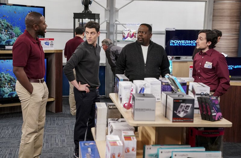 (v.l.n.r.) Malcolm Butler (Sheaun McKinney); Dave Johnson (Max Greenfield); Calvin Butler (Cedric the Entertainer); Trevor (Josh Brener) – Bild: © 2018 CBS Broadcasting, Inc. /​ Monty Brinton /​ Monty Brinton