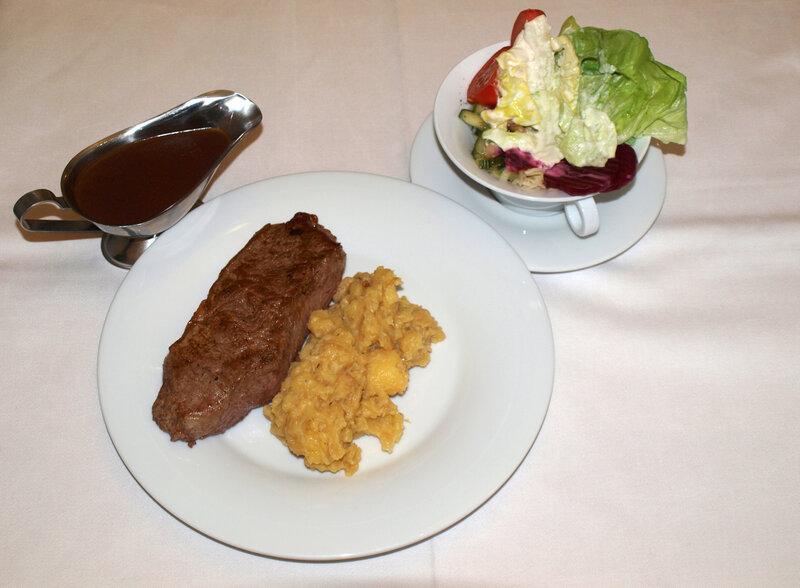 So sollte das Essen im Traditionsrestaurant „Hirsch“ zukünftig aussehen. – Bild: Kabel Eins