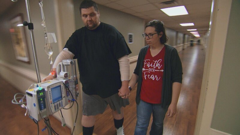 Doug (l.) – Bild: Warner Bros. Discovery