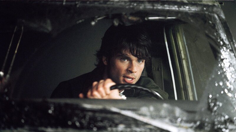 Als sich ein bedrohlicher Nebel über die Stadt ausbreitet, findet sich Nick Castle (Tom Welling) in einem Kampf um Leben und Tod wieder. – Bild: ZDF Als sich ein bedrohlicher Nebel über die Stadt ausbreitet, findet sich Nick Castle (Tom Welling) in einem Kampf um Leben und Tod wieder. – Bild: ZDF