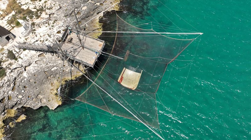 Trabucco – Fischerei mit einer gigantischen Holzkonstruktion und viel Tradition, typisch für die Adriaküste Apuliens. – Bild: NDR/​Florian Melzer