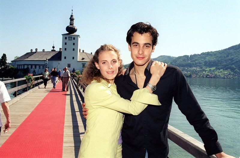 Barbara Lanz (Nicki Schwarzkopf), Valentin Schreyer (Oliver). – Bild: ORF/​Hubert Mican