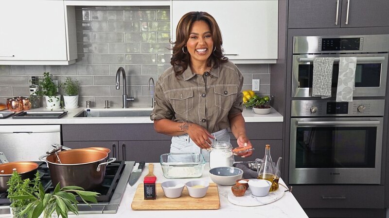Ayesha Curry – Bild: WarnerMedia Direct, LLC