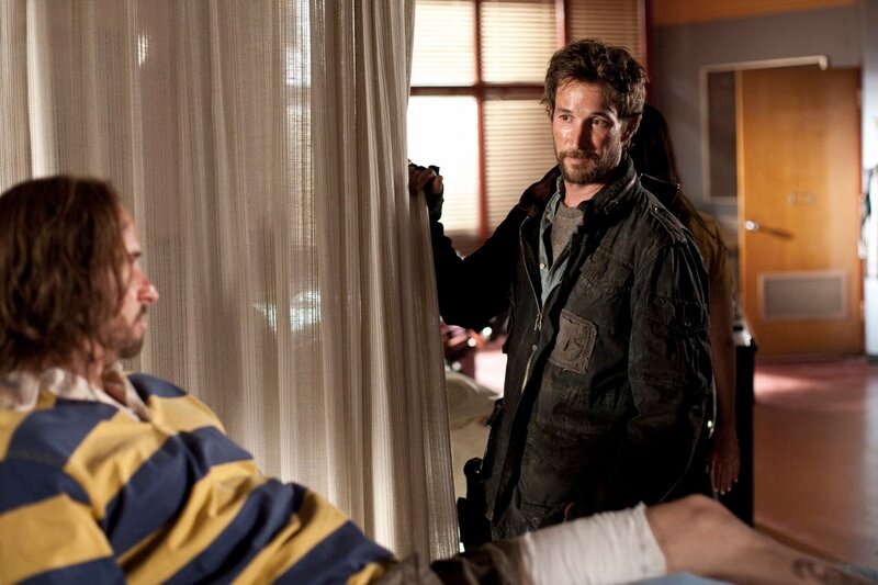 John Pope (Colin Cunningham, l.), Tom Mason (Noah Wyle, r.) – Bild: Warner TV Serie