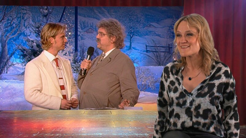 Lisa Feller (r) kann über einen Klassiker wie Horst Schlemmer (Mitte, Hape Kerkeling mit Florian Silbereisen) immer wieder lachen. – Bild: WDR