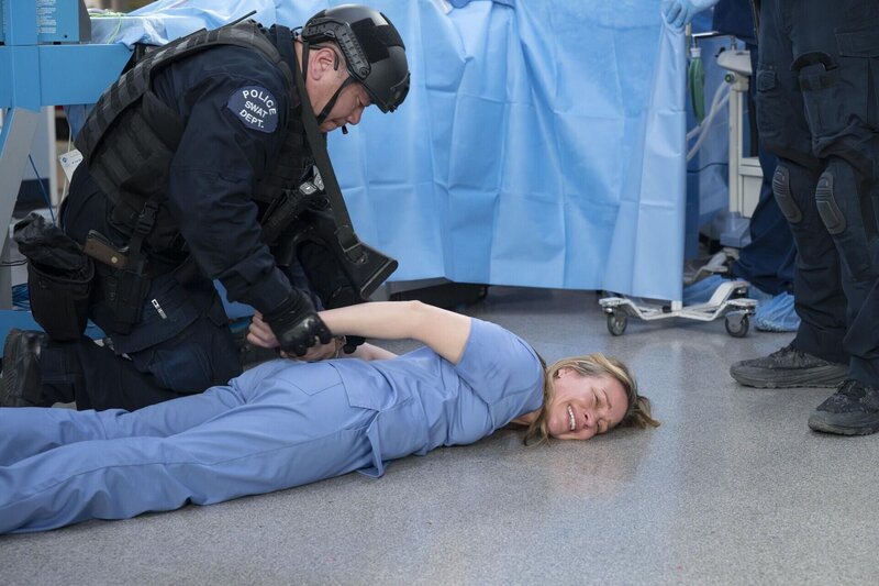 Jenna Gatlin (Piper Perabo) – Bild: Anne Marie Fox