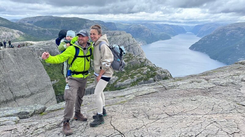 Bergsteigen mit Aussicht – in Norwegen locken beeindruckende Landschaften. – Bild: ZDF