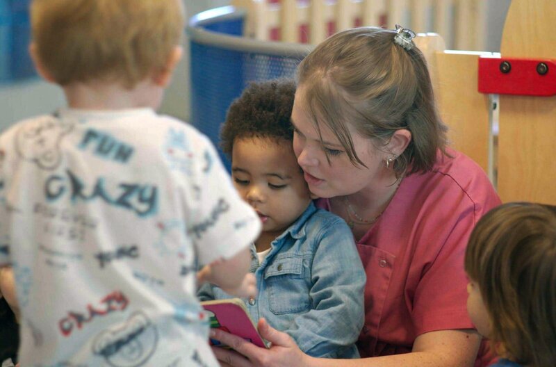 Im französischsprachigen Teil Belgiens müssen alle gewinnorientierten privaten Kindertagesstätten bis Ende 2025 in Vereine oder Genossenschaften umgewandelt werden. – Bild: CAPA Presse