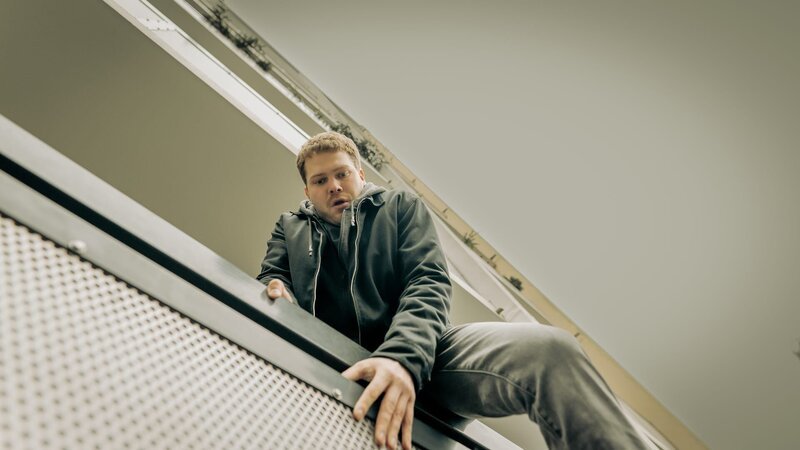 Moritz Becker (Ben Münchow) ist verzweifelt. Wird er sich jemals seiner größten Angst stellen können? – Bild: ZDF