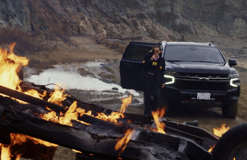 POKER FACE -- „The End of the Road“ Episode 212 -- Pictured: Taylor Schilling as Agent Annie Milligan. – Bild: PEACOCK /​ Paramount