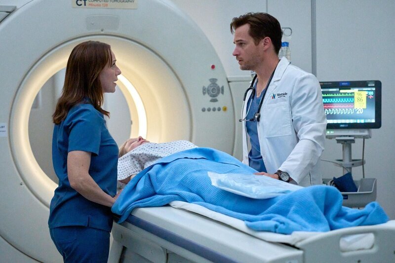 Dr. Amy Larsen (Molly Parker) und Dr. Jake Heller (Jon Ecker) – Bild: RTL