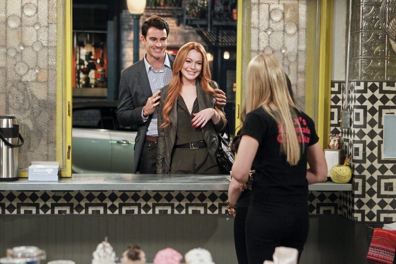 Ben Lawson (Tim), Lindsay Lohan (Claire Guinness), Beth Behrs – Bild: Turner /​ © Warner Bros. Entertainment Inc.