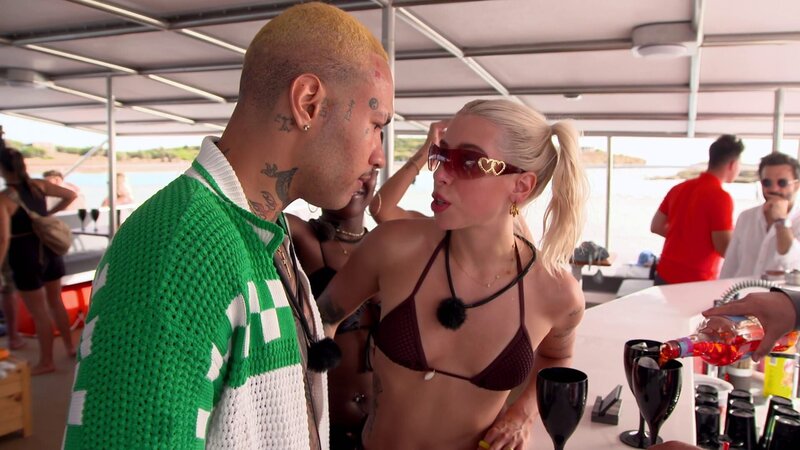 v.li.: Jona, Walentina – Bild: Paramount