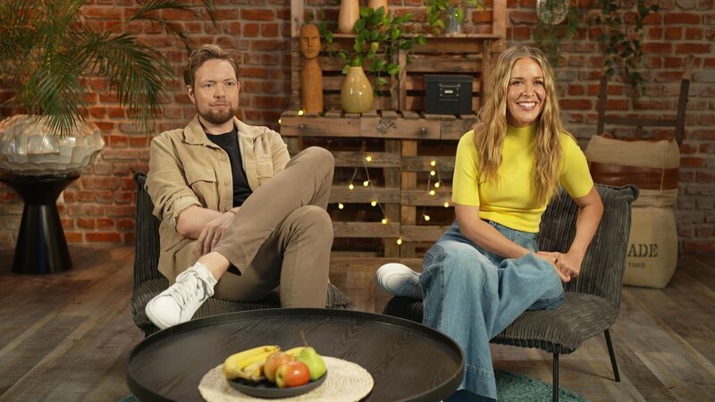 Bastian Bielendorfer und Sandra Sprünken – Bild: RTL /​ Folge 01_001