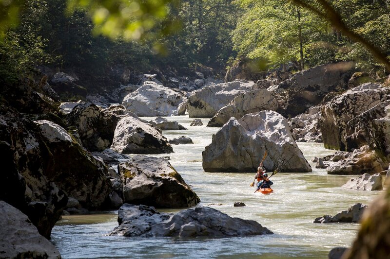 Matthias Schmid und Herwig Natmessnig während ServusTV’s Bergwelten „Gesäuse“, im Nationalpark Gesäuse, Steiermark, Österreich. – Bild: ServusTV /​ Eduardo Gellner