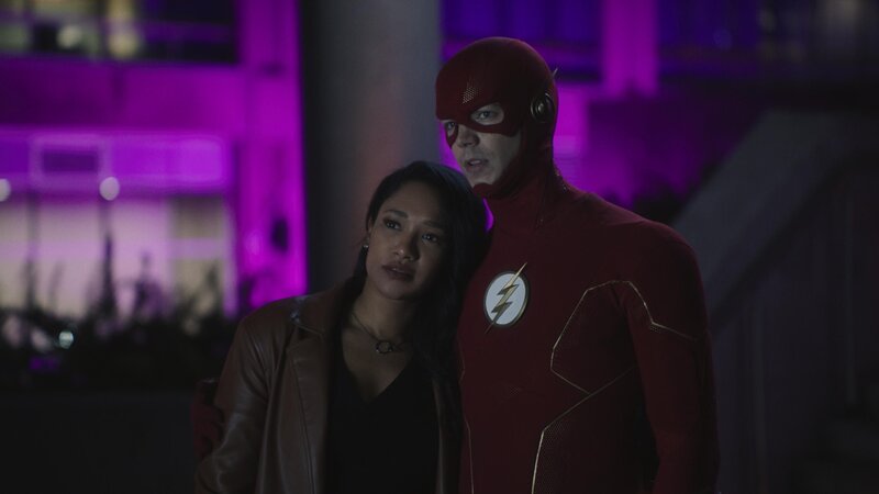 Iris West-Allen (Candice Patton, l.); The Flash (Grant Gustin, r.) – Bild: Warner Bros. Entertainment Inc.