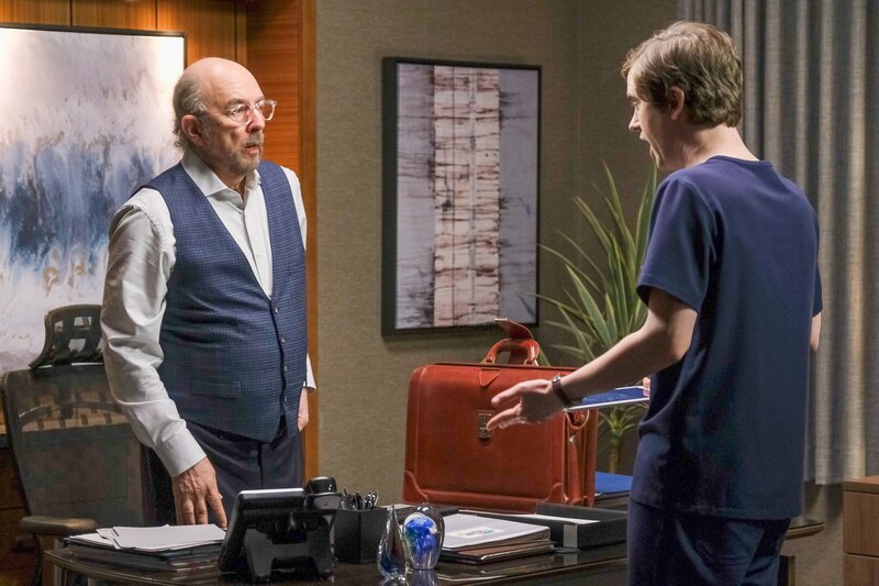 Dr. Aaron Glassman (Richard Schiff) – Bild: ORF/​Sony Pictures/​ABC