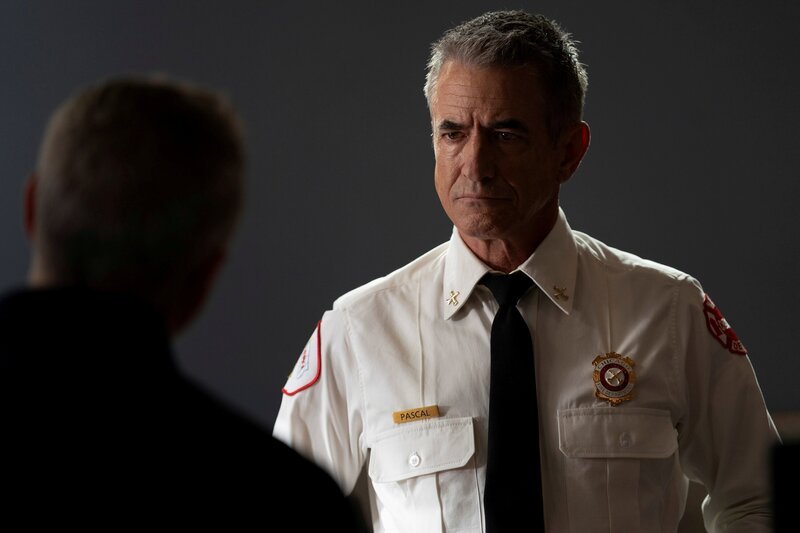 Dermot Mulroney als Chief Dom Pascal – Bild: Peter Gordon/​NBC /​ Universal
