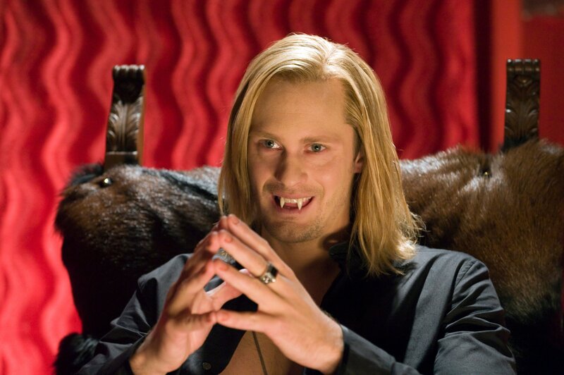 Alexander Skarsgard – Bild: SKY /​ Home Box Office, Inc.