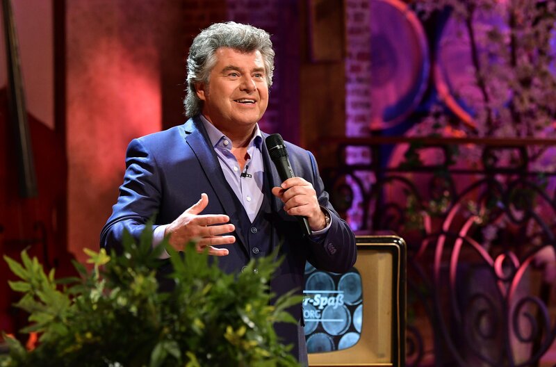 Gastgeber, Sänger und Moderator Andy Borg. – Bild: MDR/​SWR/​Kimmig/​Kerstin Joensson