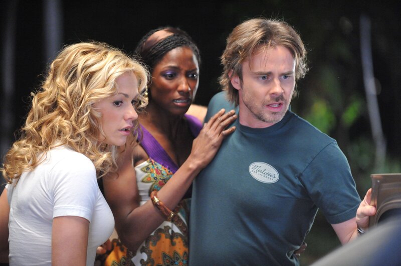 Anna Paquin (Sookie Stackhouse), Rutina Wesley (Tara Thornton), Sam Trammell (Sam Merlotte) – Bild: Home Box Office Inc.