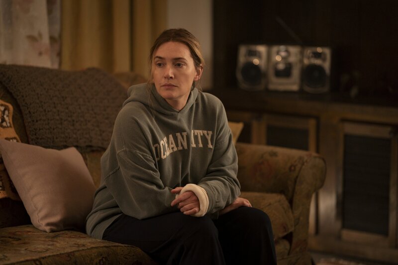 Mare Sheehan (Kate Winslet) – Bild: HBO /​ Die Verwendung ist nur bei redaktioneller Berichterstattung im Rahmen einer Programmankündigung ab 2 Monate vor der ersten Auss /​ © Home Box Office, Inc. All rights reserved. HBO® and all related programs are the property of Home  …