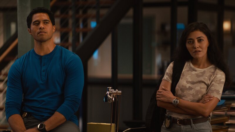 Kai Holman; Lucy Tara. – Bild: CBS Broadcasting, Inc.