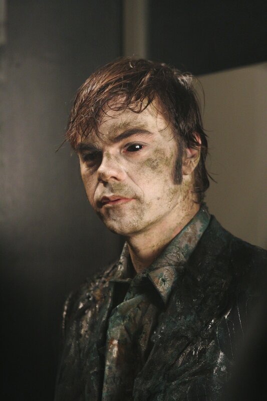 Marty Golden (Jed Rees), ein Komiker, der sich vor zwei Jahren gestorben ist, spukt in seinem früheren Comedy Club. – Bild: sixx