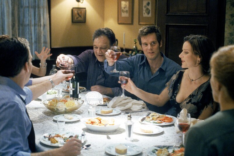 Ed O’Ross as Nikolai, Peter Krause as Nate & Rachel Griffiths as Brenda – Bild: Sky Atlantic