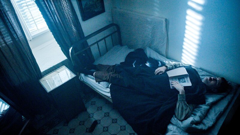 Adolf Hitler im Obdachlosen-Männerwohnheim in der Meldemannstraße in Wien. – Bild: ORF/​Clever Contents