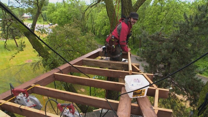 During the build. – Bild: Warner Bros. Discovery