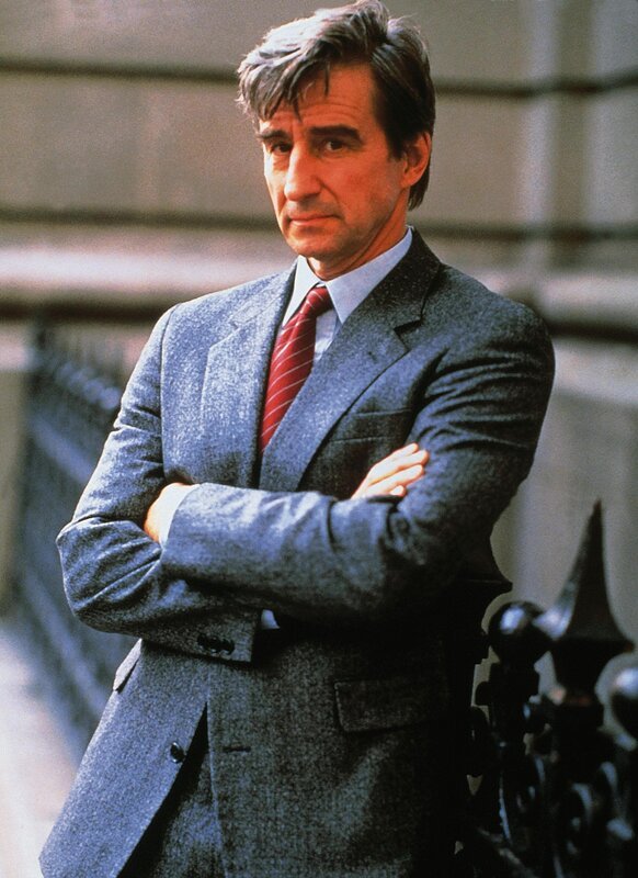 Jack McCoy (Sam Waterston) befürchtet, dass wegen „erheblicher Zweifel“ die Angeklagten für nicht schuldig erklärt werden könnten. – Bild: RTL