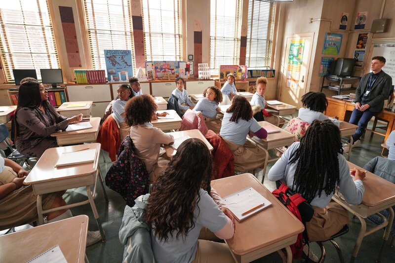 Ava Coleman (Janelle James, l.), Jacob Hill (Chris Perfetti, r.) – Bild: Christopher Willard /​ ABC