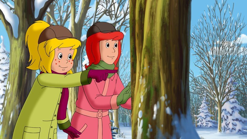Das Warten hat sich gelohnt! Bibi (l.) und Tina (r.) entdecken den Elch. – Bild: ORF/​ZDF/​Kiddinx Studios