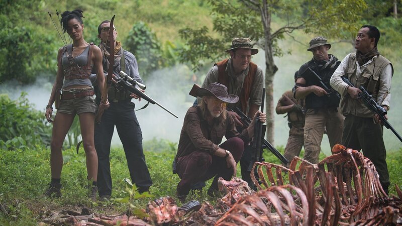 When a nature preserve in the Solomon Islands is infiltrated by Graboids, Ass Blasters, and Shriekers, two of the preserve’s top scientists recruit Burt Gummer, monster hunter extraordinaire, to eradicate the infestation. While there, Burt picks up a potential new protege and encounters lost love. – Bild: PLURIMEDIA (NBC Universal)