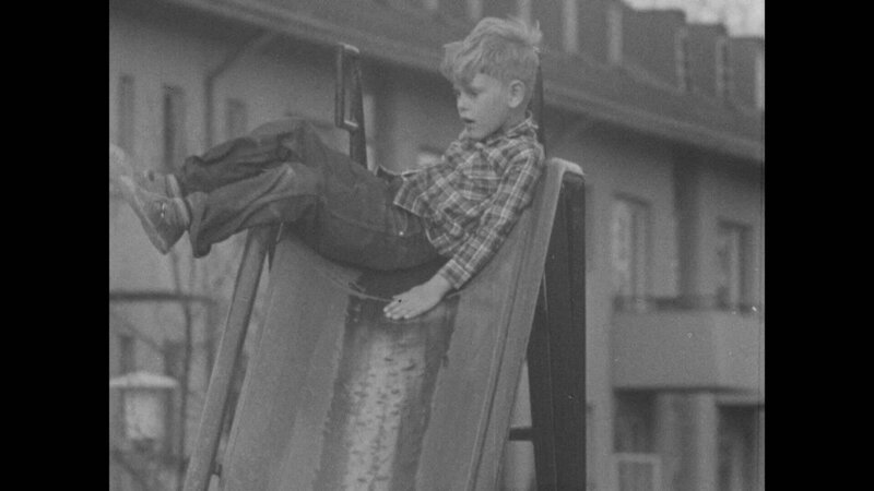 Auch amerikanische Buben rutschen gerne. – Bild: BR
