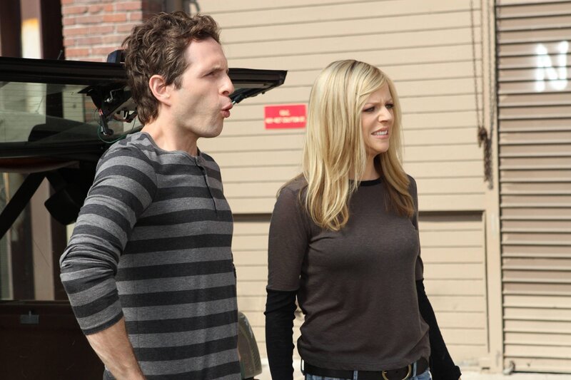 Dennis Reynolds (Glenn Howerton, l.); Dee Reynolds (Kaitlin Olson, r.) – Bild: Bluebush Productions, LLC