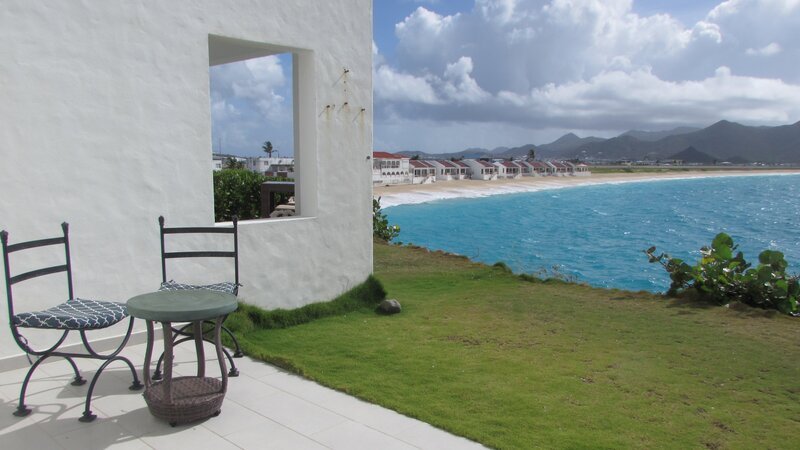Exterior, Back Yard of Beacon Hill property in Sint. Maarten. As seen on HGTV’s Caribbean Life – Bild: HGTV /​ Discover HCBLF1608_325612_129824 /​ Scripps.