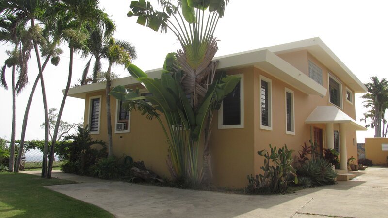 Exterior of Aqua View Property in Isabela, Puerto Rico. As seen on HGTV’s Caribbean Life – Bild: HGTV /​ Discover HCBLF1602_327030_131044 /​ Scripps.