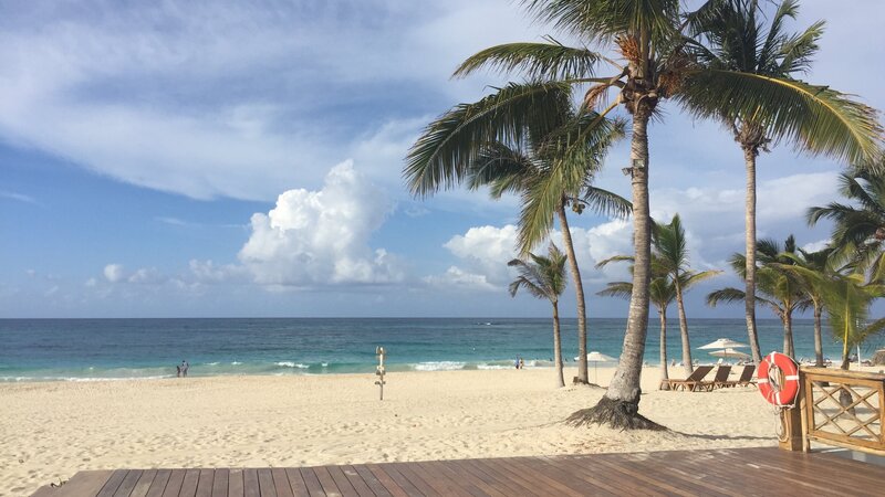 The view from the Luz Paraiso’s condo’s Club House, shown to clients Mike and Debbie Yurchison, in Punta Cana, Dominican Republic, as seen on HGTV’s „Caribbean Life“. – Bild: HGTV /​ Discover HCBLF1604_324618_129384 /​ Scripps.