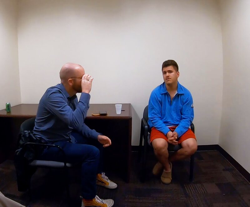 Angel Gurule, r. – Bild: Peninsula Television /​ Crime + Investigation