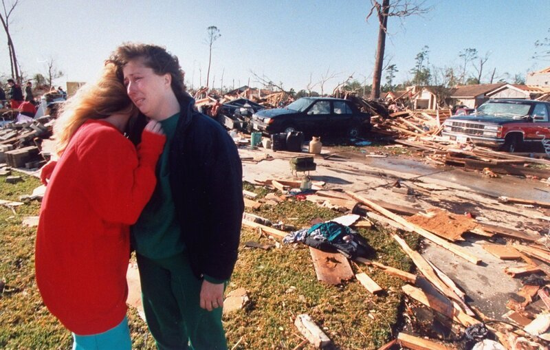 Neighbors Mary Evans (L) – Bild: Gaylon Wampler /​ Copyright: Voltage TV /​ The LIFE Images Collection /​ © Getty Images