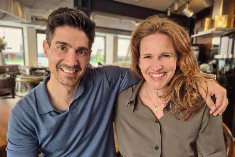 Einstein Moderator Tobias Müller und Einstein Moderatorin Kathrin Hönegger. – Bild: SRF