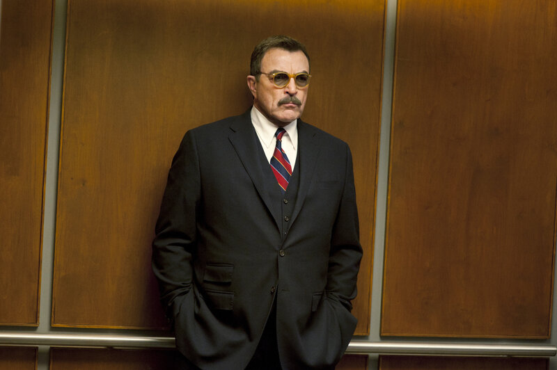 Seine Prominenz, die ihm die hohe Position bei der Polizei verschafft hat, gefällt Frank (Tom Selleck) gar nicht … – Bild: CBS Broadcasting Inc.