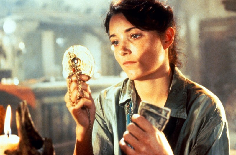 Mit allen Mitteln will Marion (Karen Allen) verhindern, dass die geheimnisvolle Macht der Bundeslade in die falschen Hände fällt … – Bild: Paramount Pictures